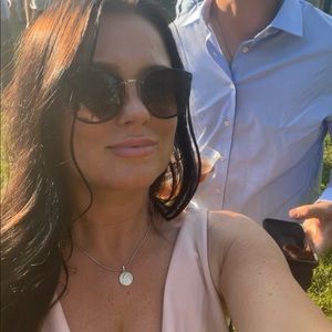 Meet your Posher, Lenka